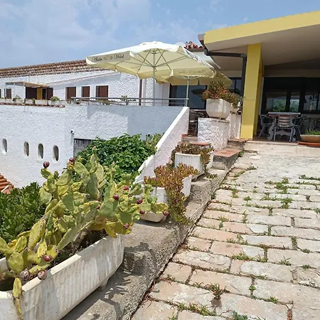 Alabe Marina Di Tresnuraghes 2*