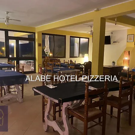 Alabe Marina Di Tresnuraghes Hotel